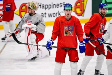 Martin Nečas na českém tréninku vedle Filipa Zadiny