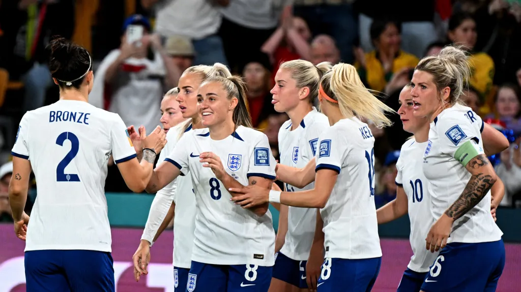 Fotbalistky Anglie se radují