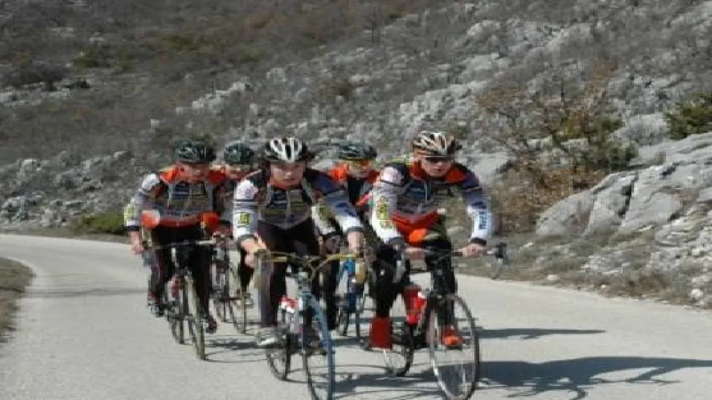 Tomáš Paprstka s ostatními závodníky