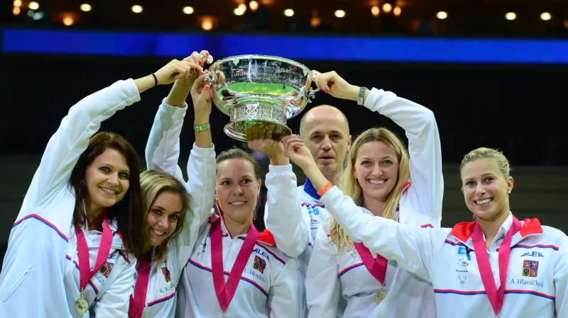 Český tým s trofejí