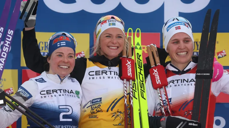 Krista Pärmäkoskiová, Frida Karlssonová a Tiril Wengová