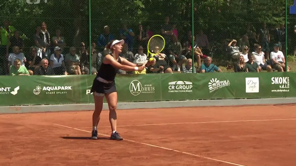 V semifinále ve Starých Splavech jsou Krejčíková i Siniaková