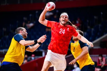 Dánský házenkář Mikkel Hansen proti Švédsku