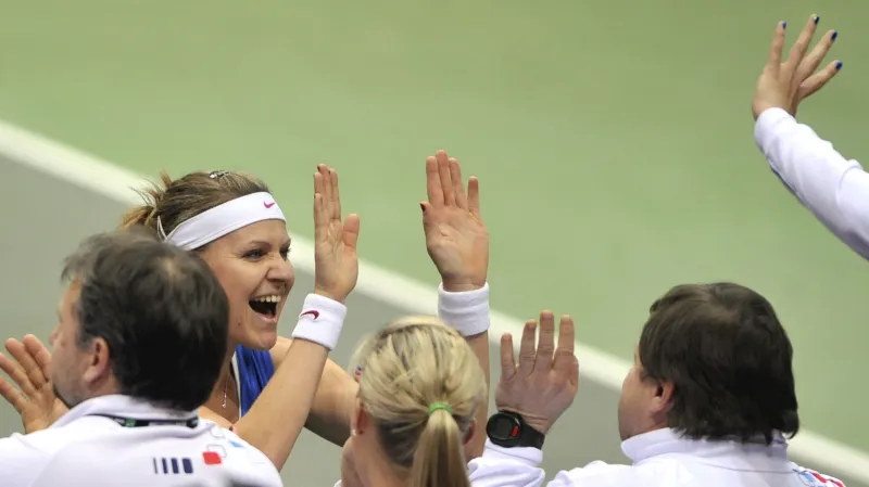 Radost české lavičky po vítězství Šafářové