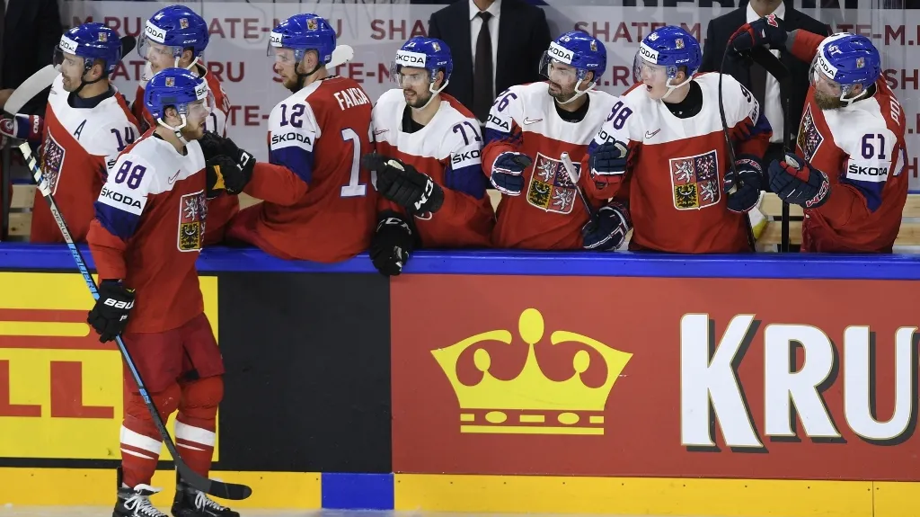 David Pastrňák se spoluhráči