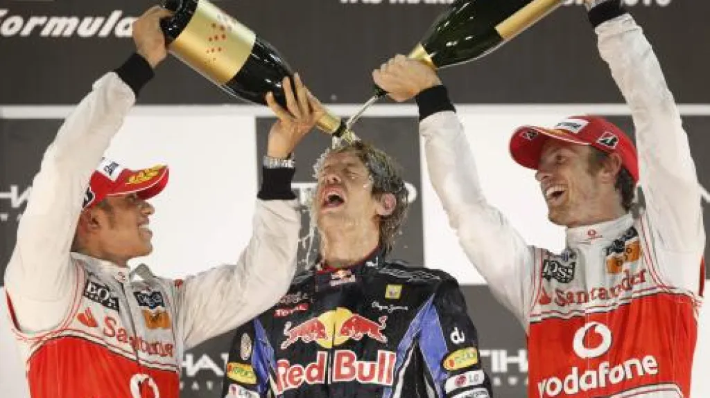 Vettel si užíval vítězství plnými doušky