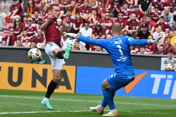 Jan Kuchta a Roman Valeš v utkání Sparty s Bohemians