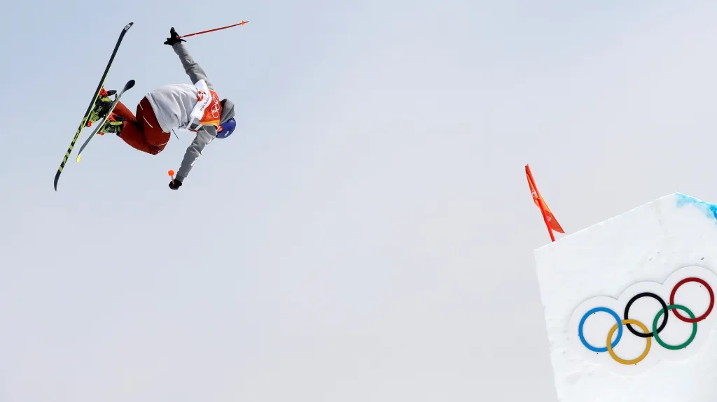 Nick Goepper ve finále slopestylu