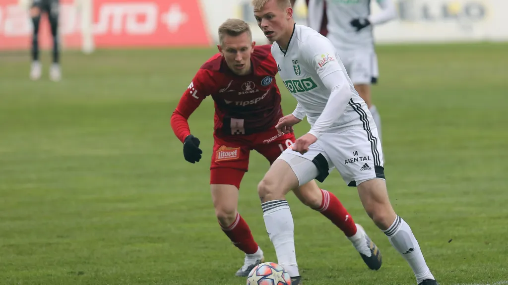 Vlasij Sinjavskij z Karviné v utkání s Olomoucí