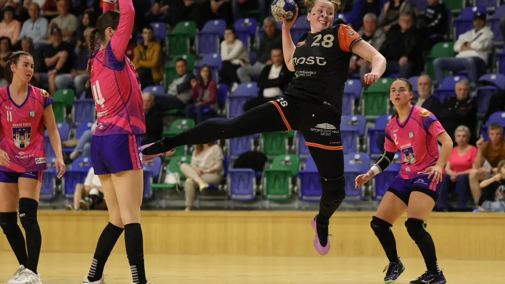 Semifinále házenkářek Most – Písek