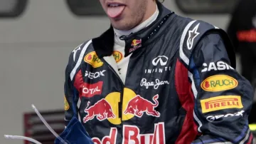 Vettel vítězný