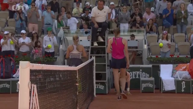 Nosková je na Roland Garros ve 2. kole, Krejčíková i Bouzková vypadly