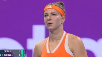 Muchová v Dauhá postupuje, Bouzková končí