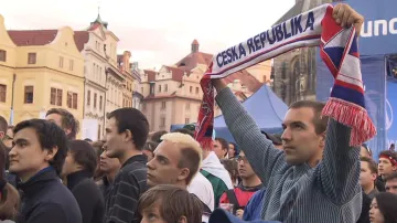 Fanoušci na Staroměstském náměstí