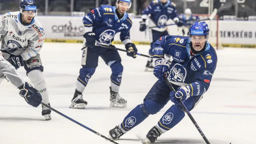 Jaromír Jágr před brankou Vítkovic