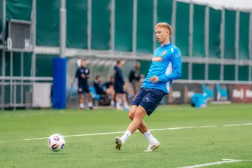 Adam Karabec je jedním z hráčů, který by mohl dostat šanci se ukázat