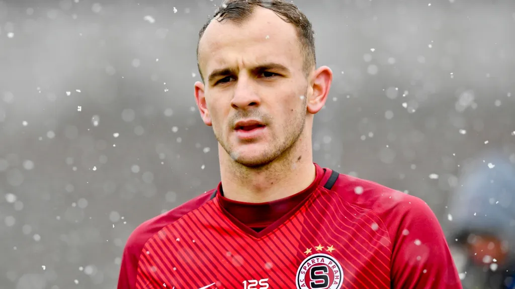 David Lischka v dresu Sparty během zimní přípravy 