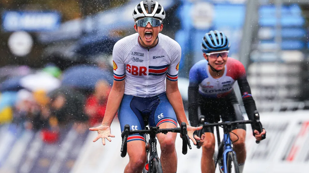 Cat Fergusonová a Viktória Chladoňová