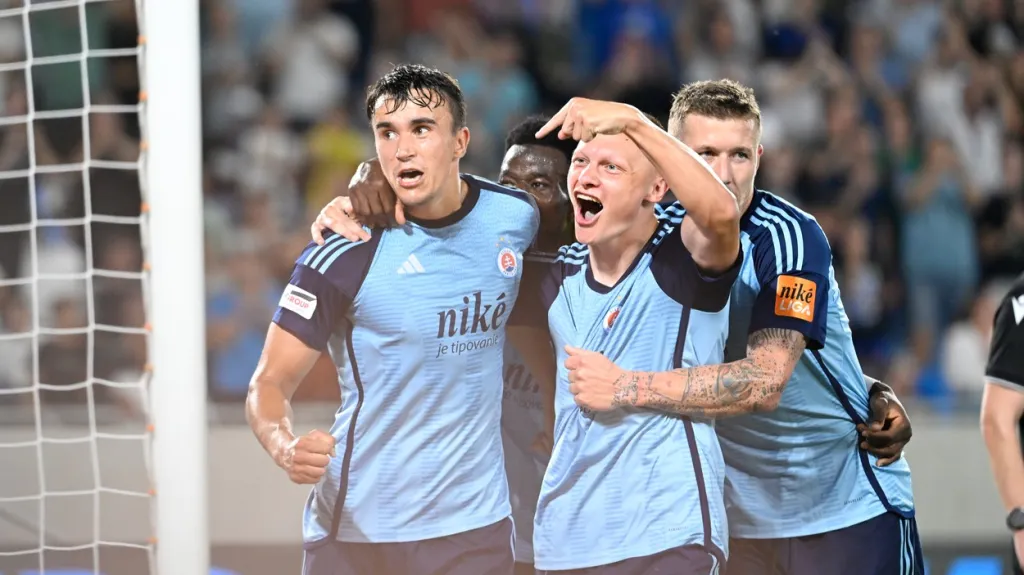 Fotbalisté Slovanu Bratislava slaví