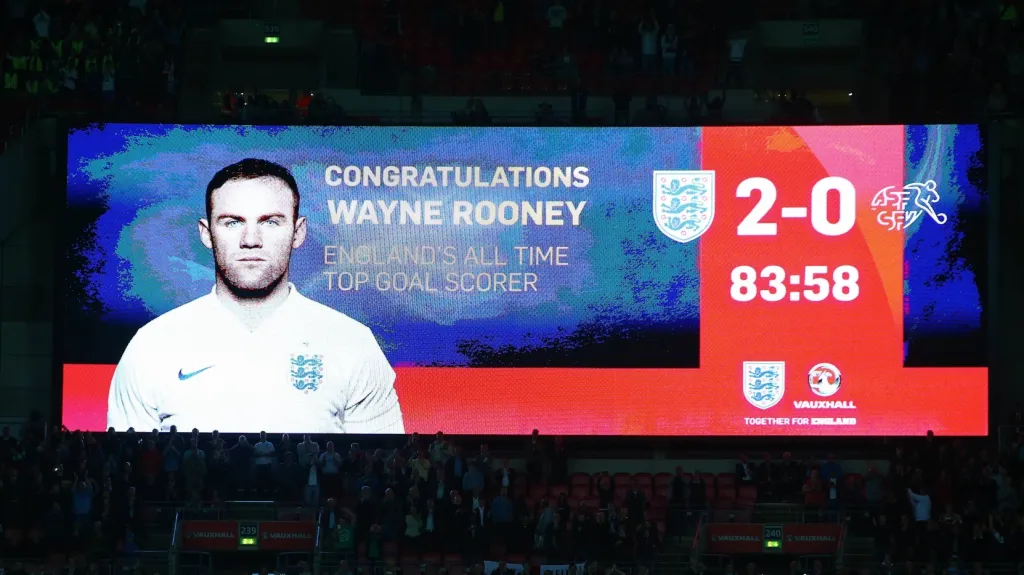 Wayne Rooney se stal v duelu se Švýcarskem nejlepším střelcem anglické historie