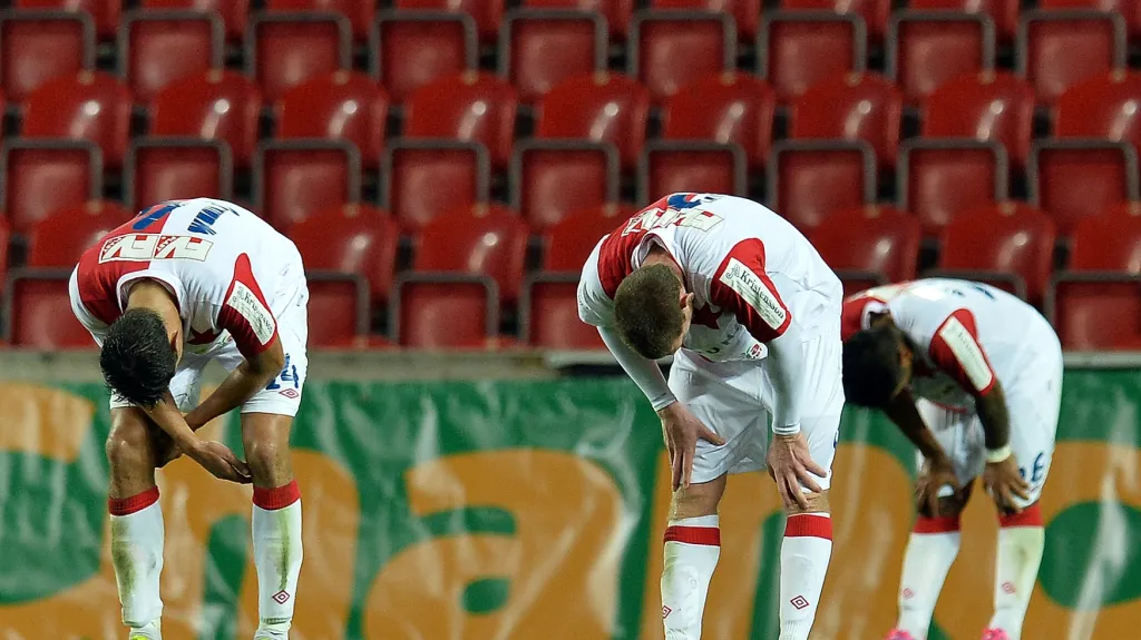 Zklamaní fotbalisté Slavie