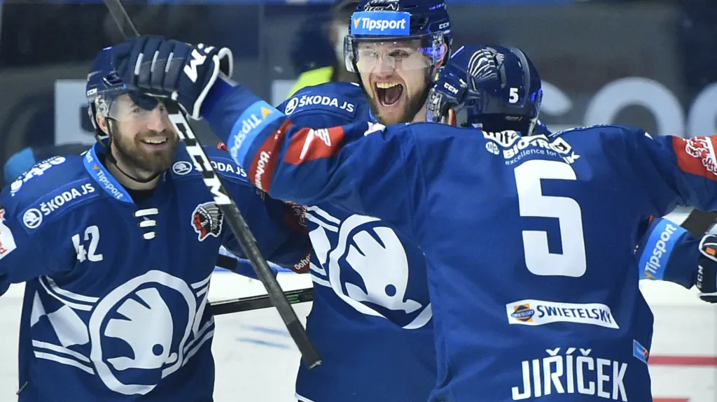 Plzeňští hokejisté slaví trefu Ludwiga Blomstranda