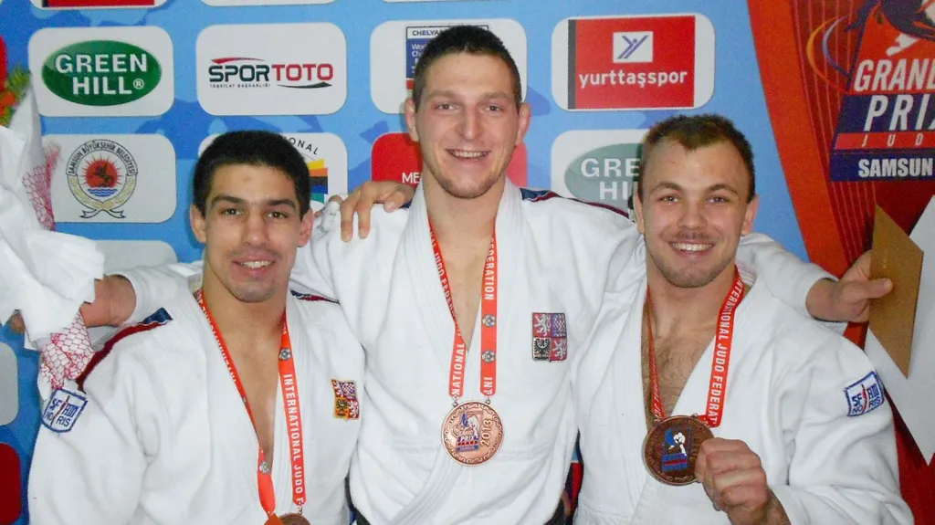 Bronzoví judisté - zleva Ježek, Krpálek a Jurečka