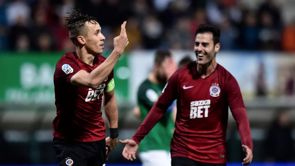 Josef Šural slaví jeden z gólů do sítě Jablonce