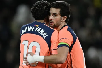 Ferrán Torres slaví gól s Lamine Yamalem