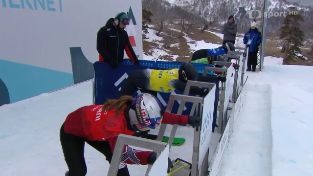 Úvodní jízdy českých snowboardcrossařů na MS v Bukuriani