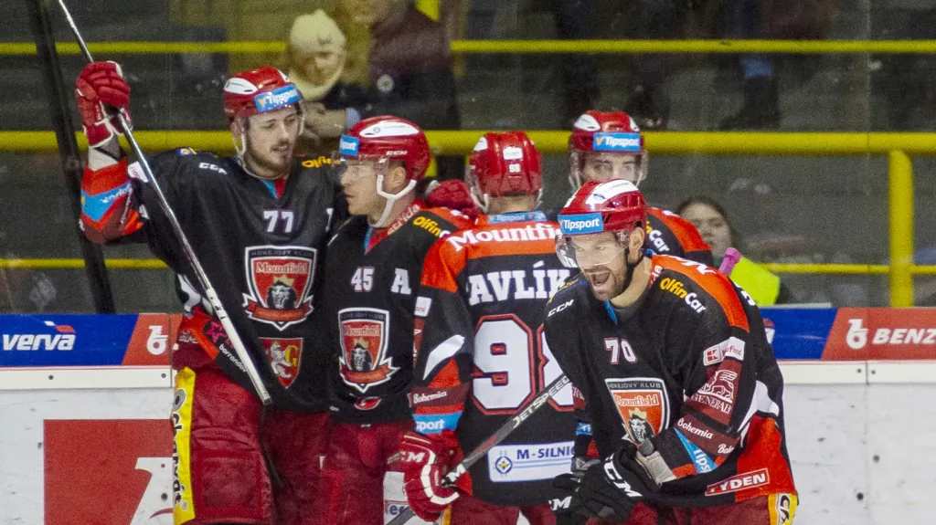 Radek Smoleňák se raduje z branky