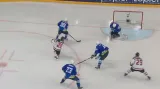Gól v utkání Slovinsko - Kanada: MacKinnon - 0:4 (25. min.)