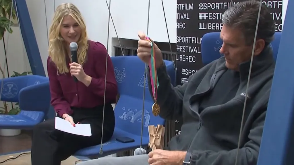 Basketbalová legenda Jon Koncak navštívil Sportfilm