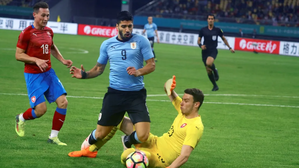 Suárez vybojoval na Pavlenkovi penaltu