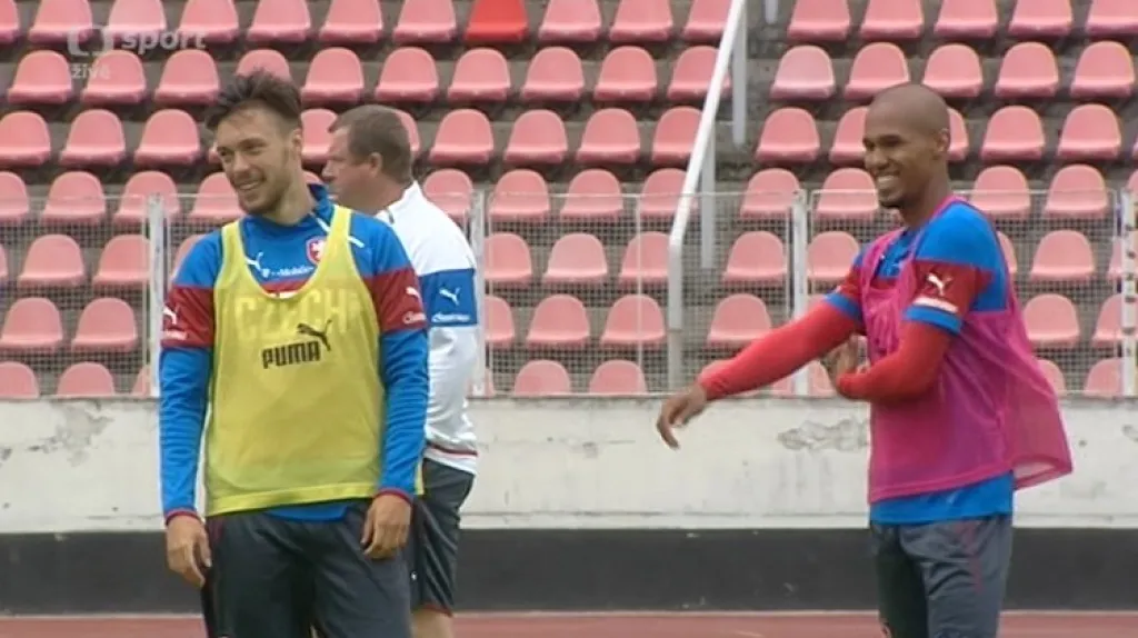 Nároďák se připravoval těsně před odletem na Island