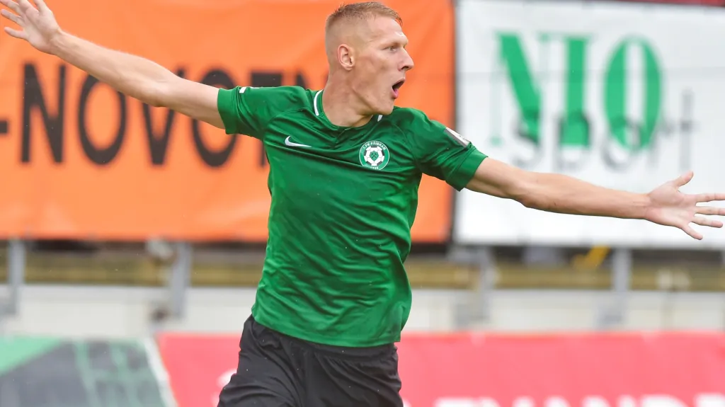 Michal Škoda z Příbrami se raduje z gólu