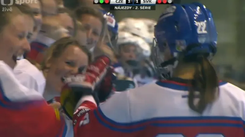 Důležité momenty zápasu MS hokejbalistek Česko - Slovensko