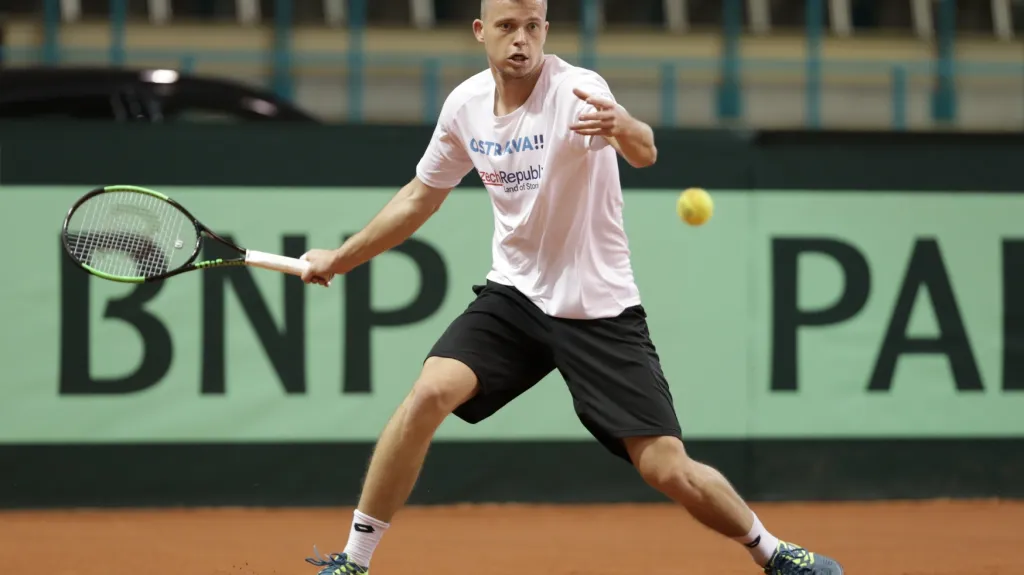 Adam Pavlásek na tréninku daviscupového týmu