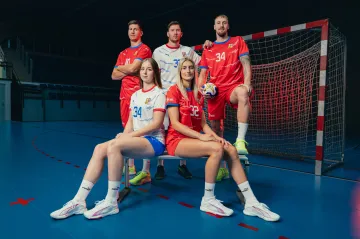 Čeští reprezentanti v nových dresech