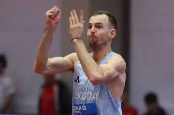 Štefela má druhý halový titul, Horák zaběhl juniorský evropský rekord