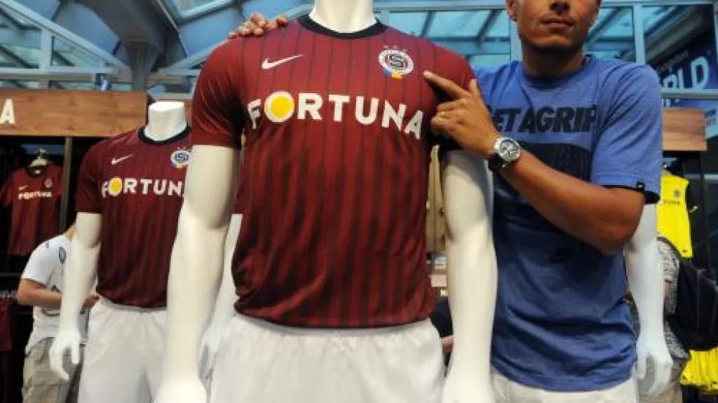 Libor Sionko představuje nové dresy