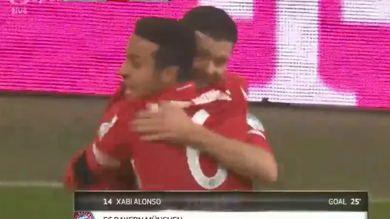 Bayern smetl Lipsko a poskočil do čela německé ligy