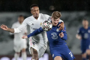 Timo Werner z Chelsea (vpravo) v utkání s Realem Madrid