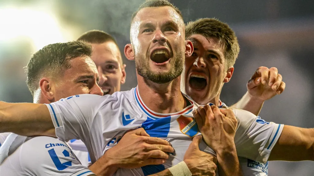 Erik Prekop z Baníku Ostrava slaví gól