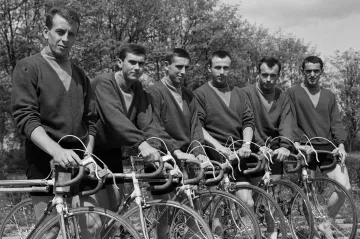 Družstvo československých cyklistů pro Závod míru 1964