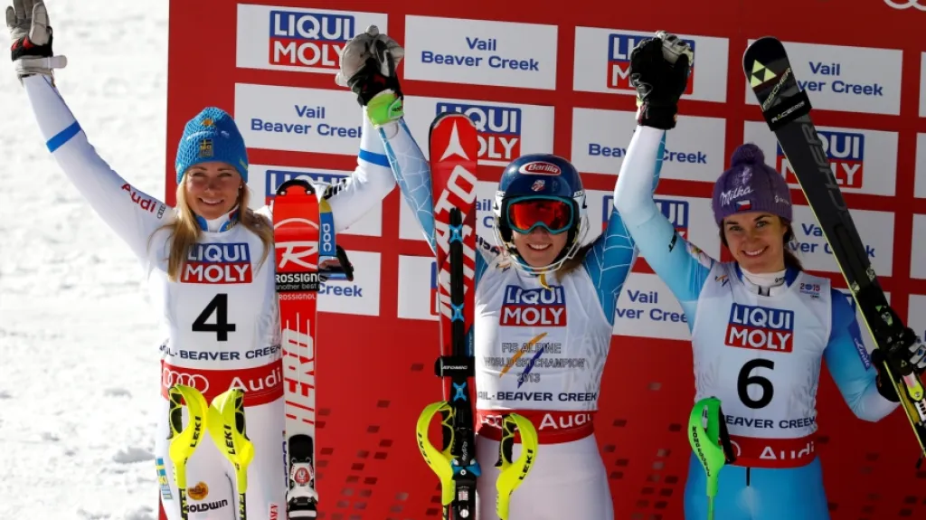 Medailistky z MS zleva: druhá Hansdotterová, zlatá Schiffrinová a bronzová Šárka Strachová