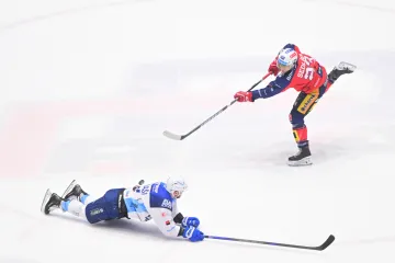 Lukáš Sedlák střílí