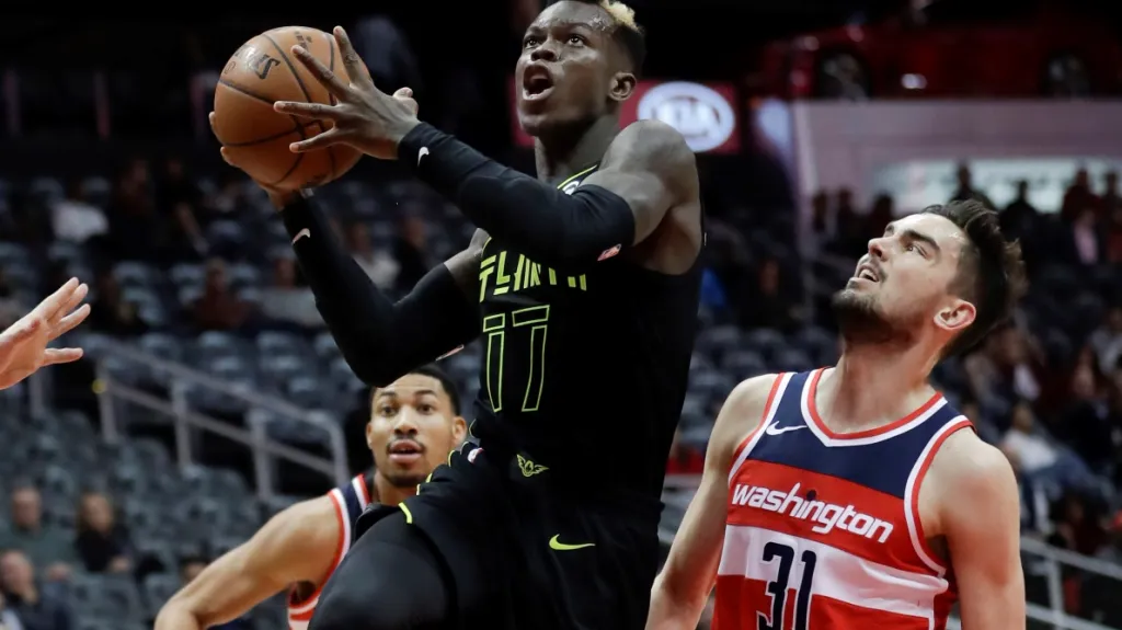 Tomáš Satoranský v duelu s Atlantou