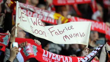 Za Muambu se modlili i fanoušci jiných týmů