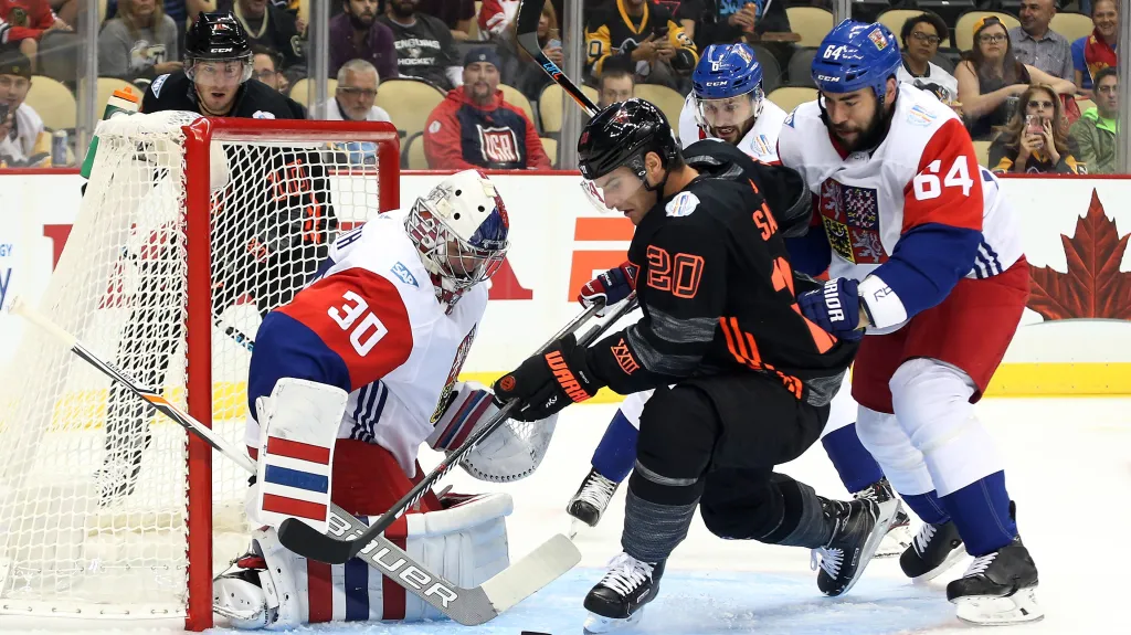 Michal Neuvirth proti Brandonu Saadovi